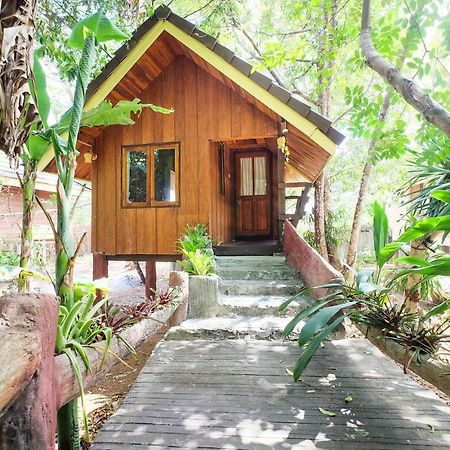 Oyo 604 Ruen Mai Horm Resort Trang Exteriör bild