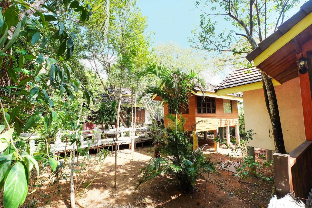 Oyo 604 Ruen Mai Horm Resort Trang Exteriör bild