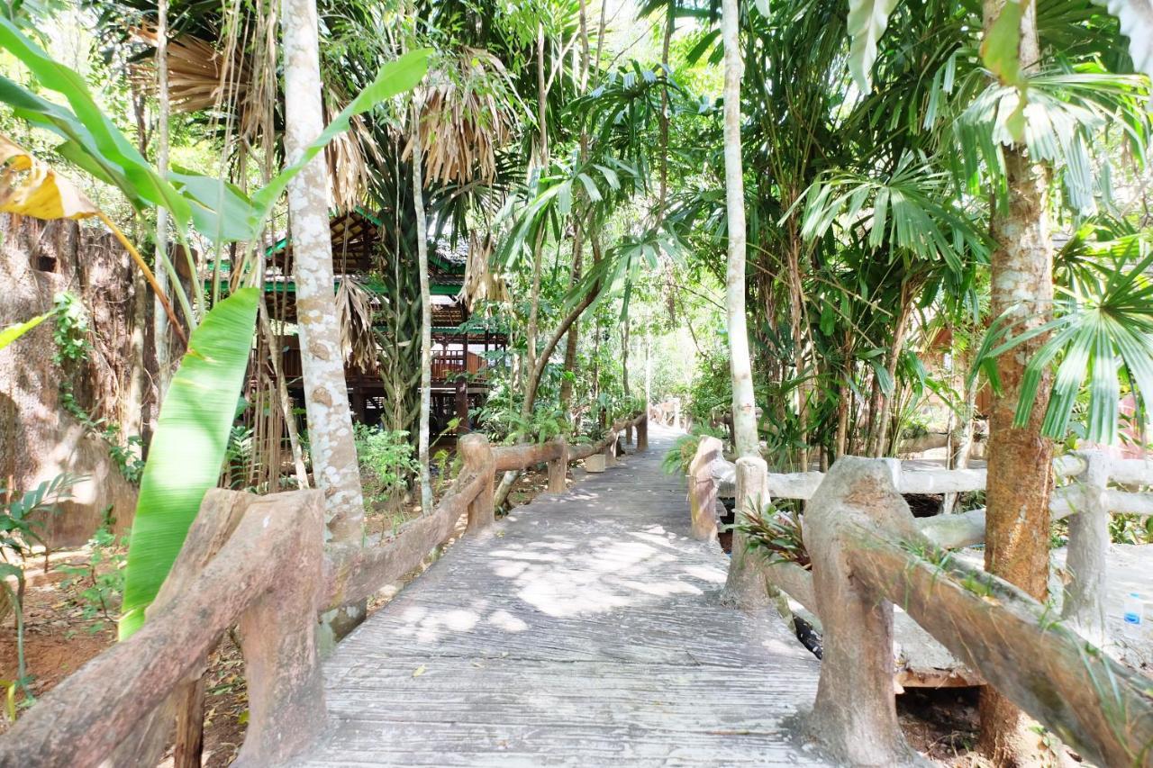 Oyo 604 Ruen Mai Horm Resort Trang Exteriör bild